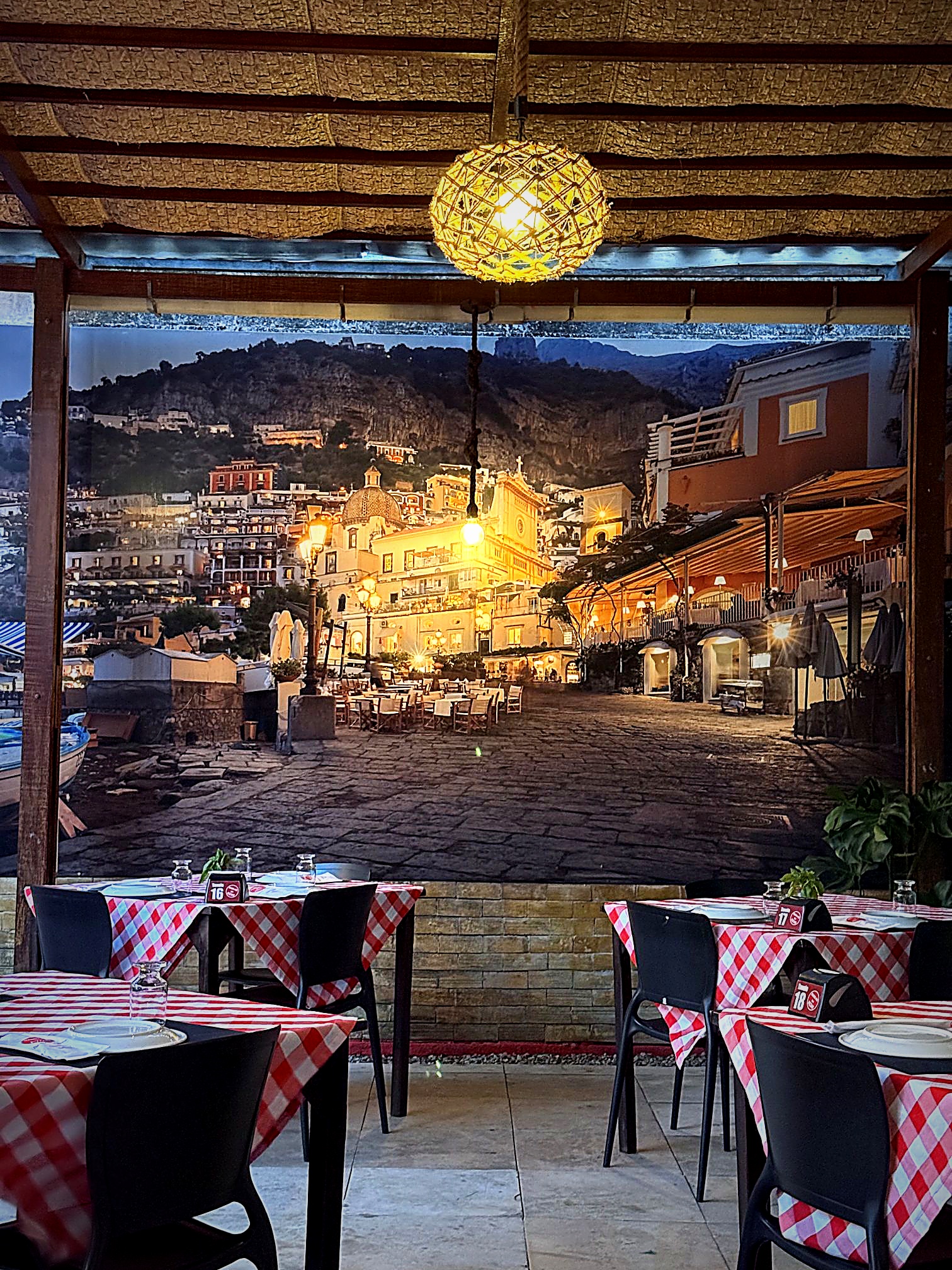 Vista ampla Salão Mamma Mia